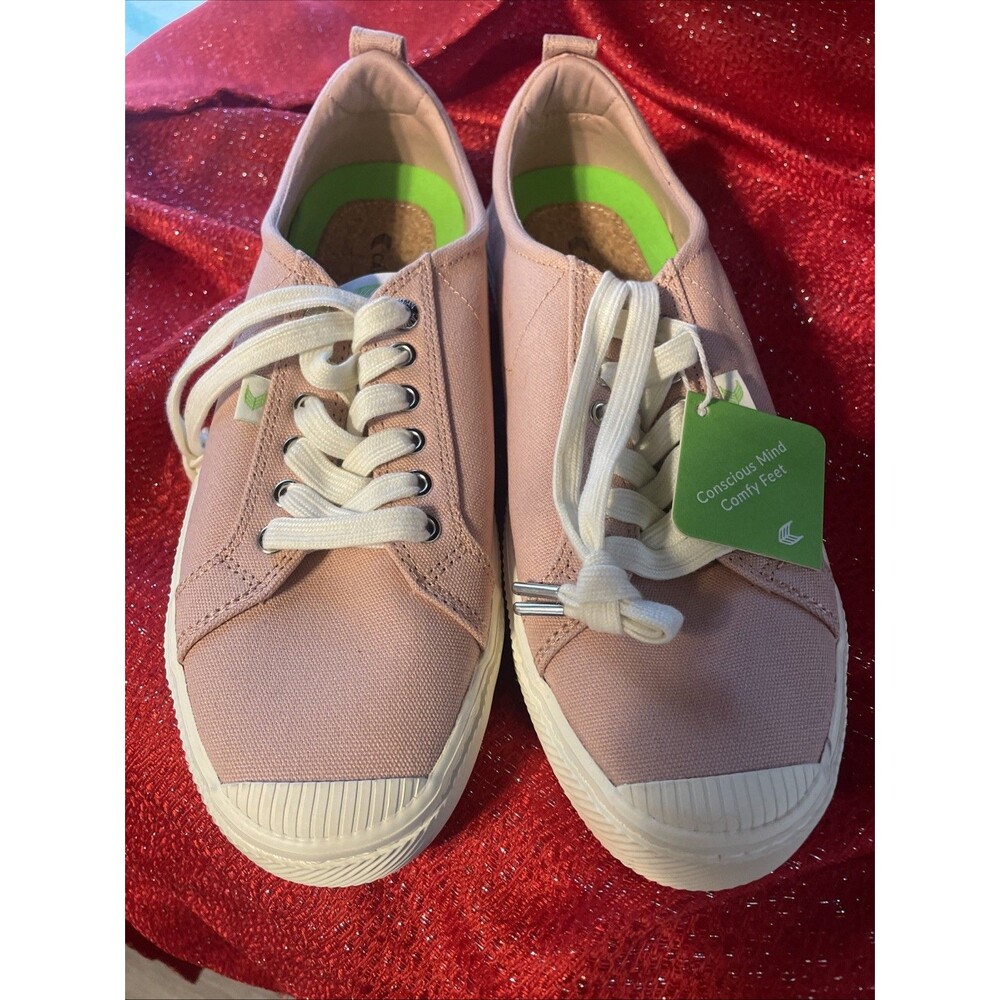 Cariuma OCA Low Rose Pink Canvas Sneakers Men’s Size 10.5 Womens 12 Unisex NEW